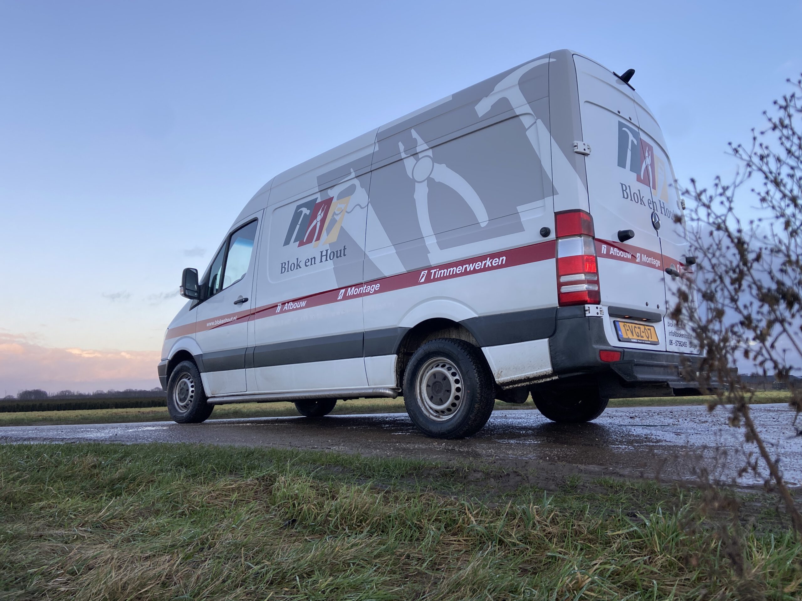 Blok & Hout busbelettering